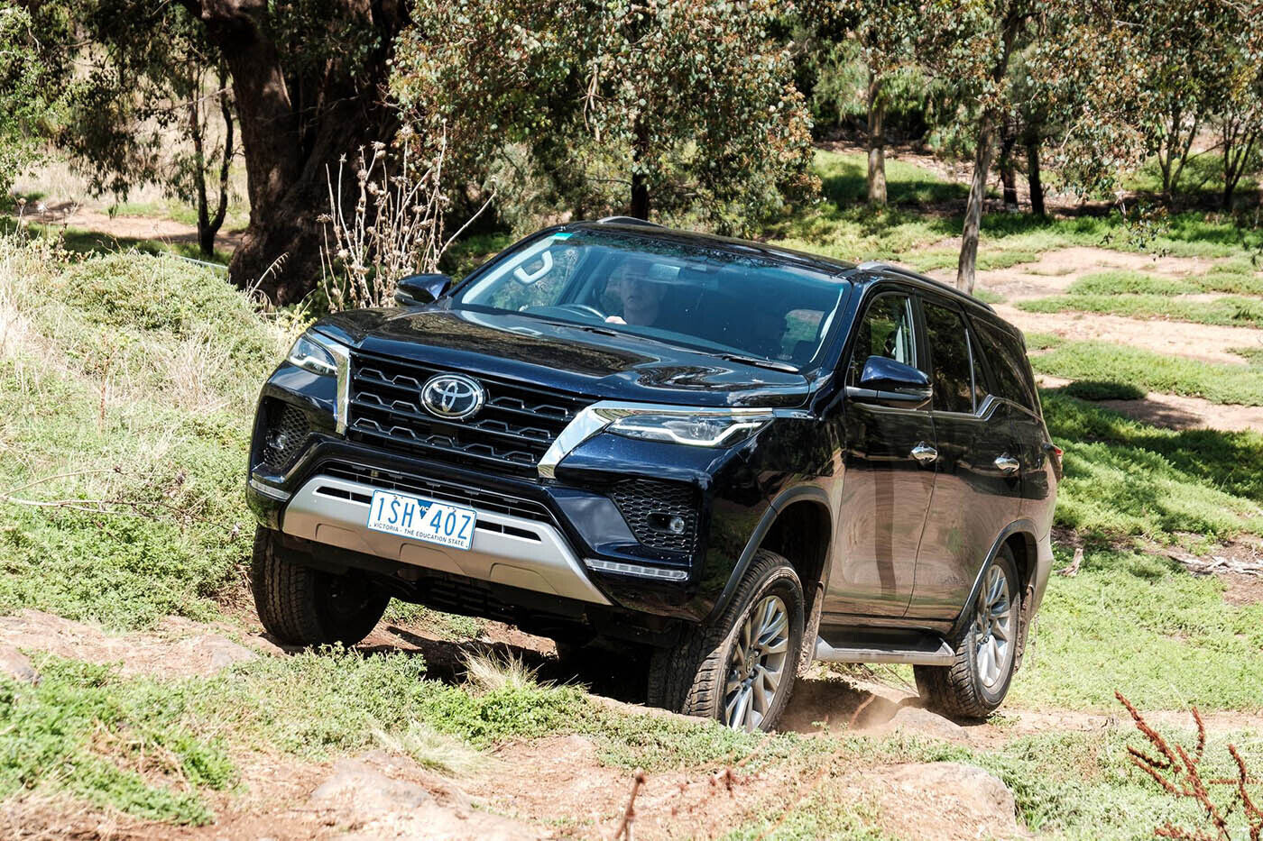 Toyota Fortuner Review, Colours, Interior & News Australia | mymoto